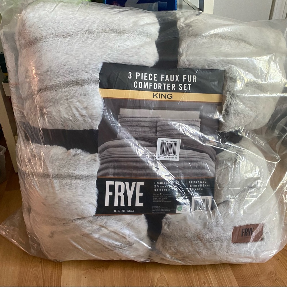 Frye Faux Fur King Comforter Set